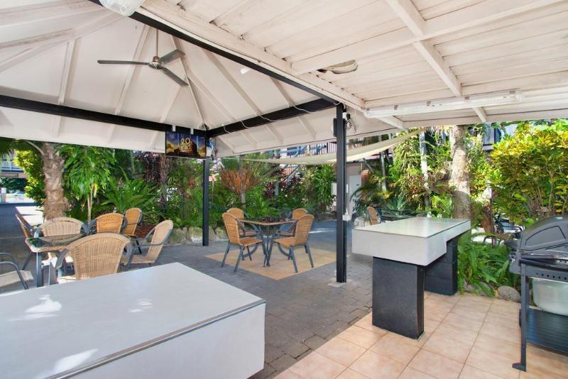 Hotel High Chaparral Cairns Exterior foto